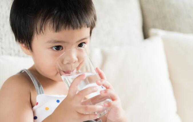 【育婴员】宝宝夏季饮食,注意“5要5不要”!文末有福利,新技能get起来