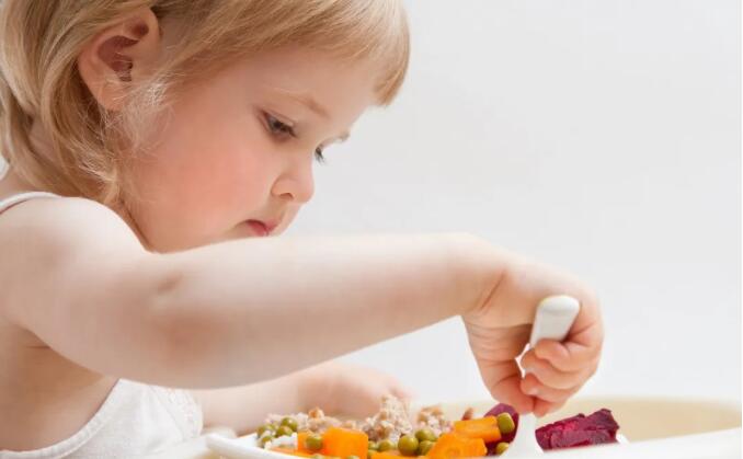 【育婴员】宝宝夏季饮食,注意“5要5不要”!文末有福利,新技能get起来