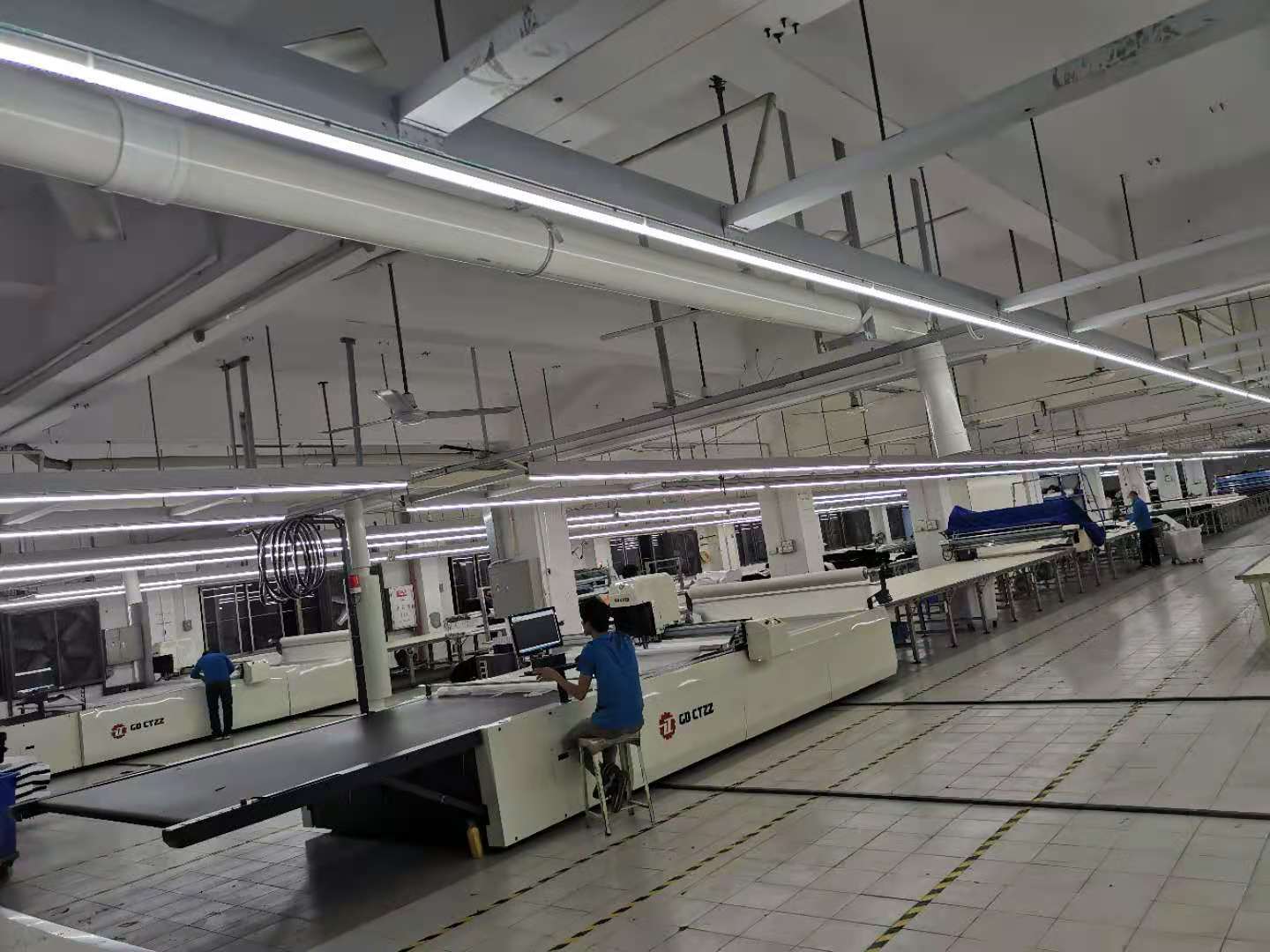 自動裁剪機