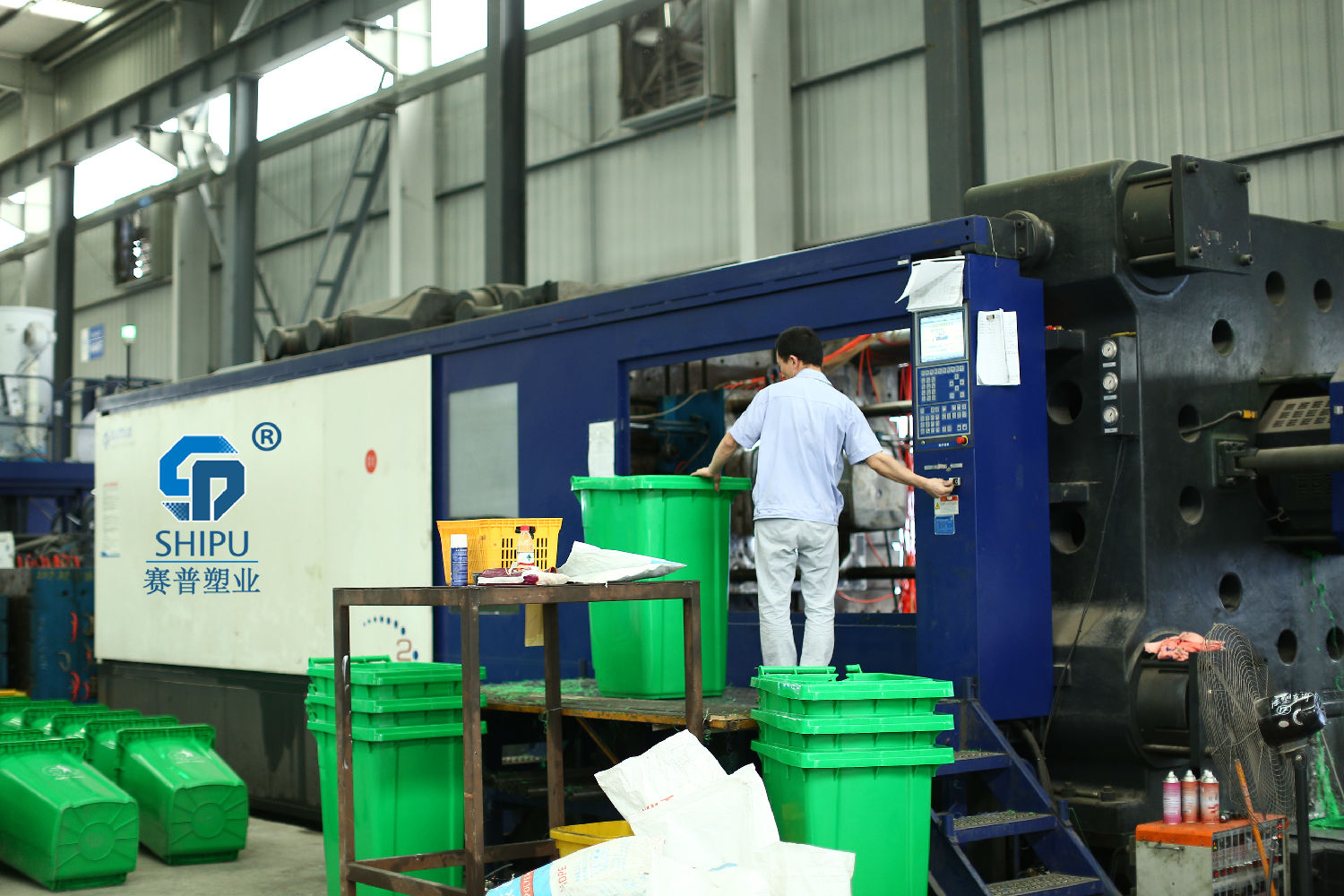 重庆: 今年底将实现生活垃圾分类智能分拣